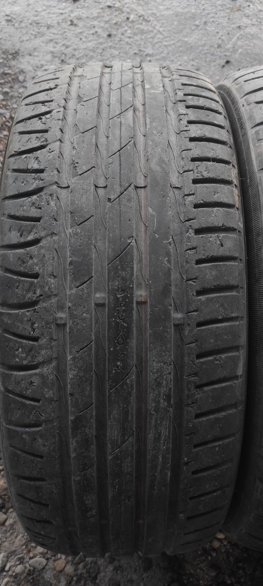 Комплект шин 225/55/17 Nokian