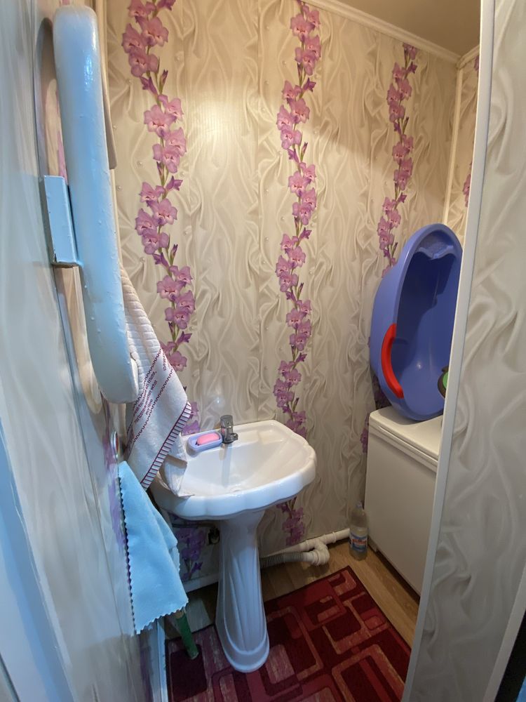 Продается 2-х ком Окт в районе 20 школа