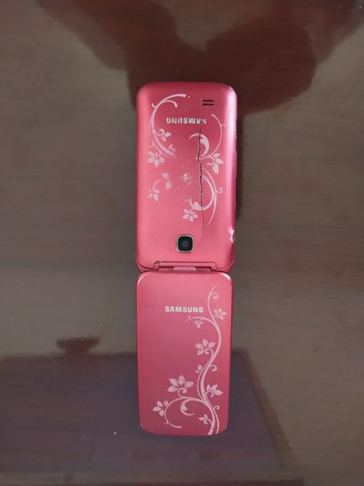 Сотовый телефон Samsung GT-C3520