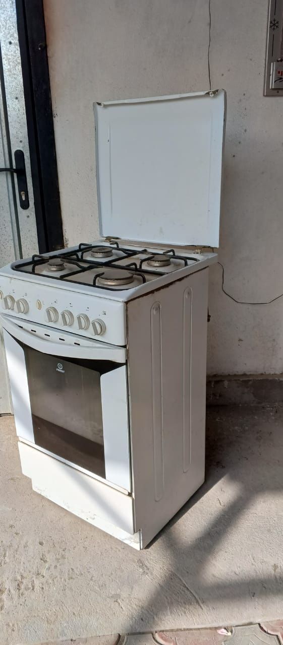 Газовая плита Indesit