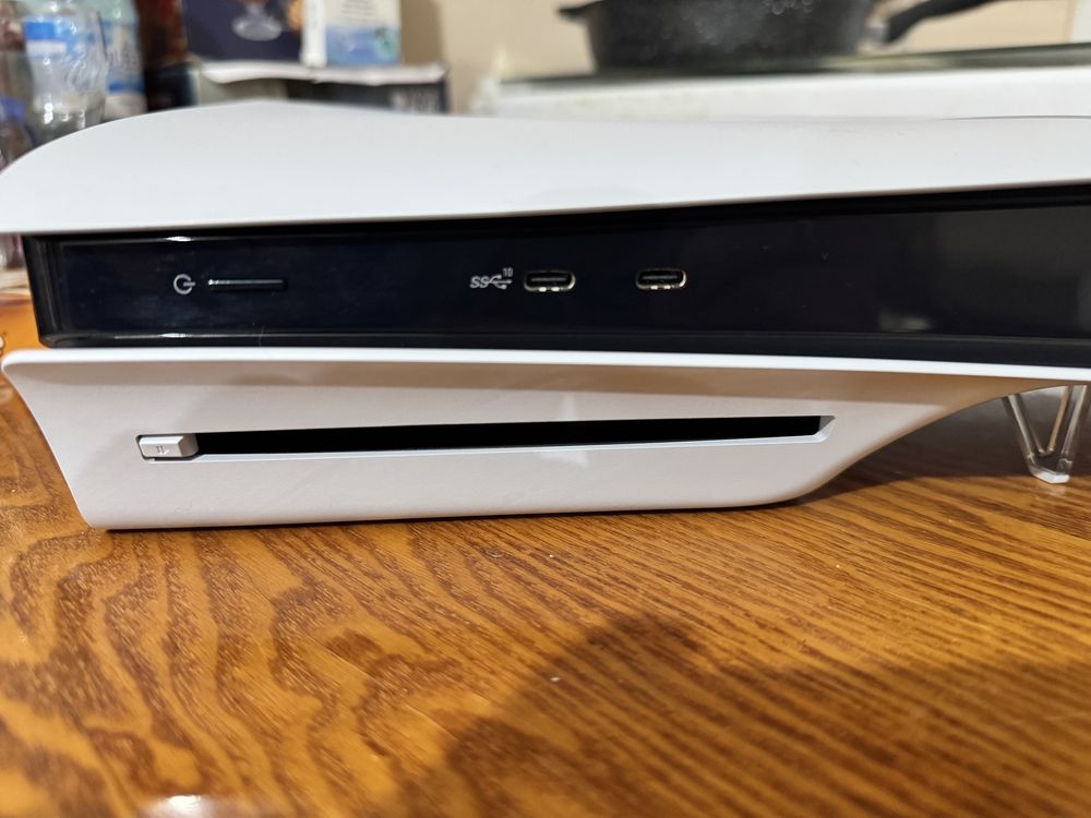 Sony PlayStation 5 Slim + геймпад + Charging station, обьем SSD 1000Гб