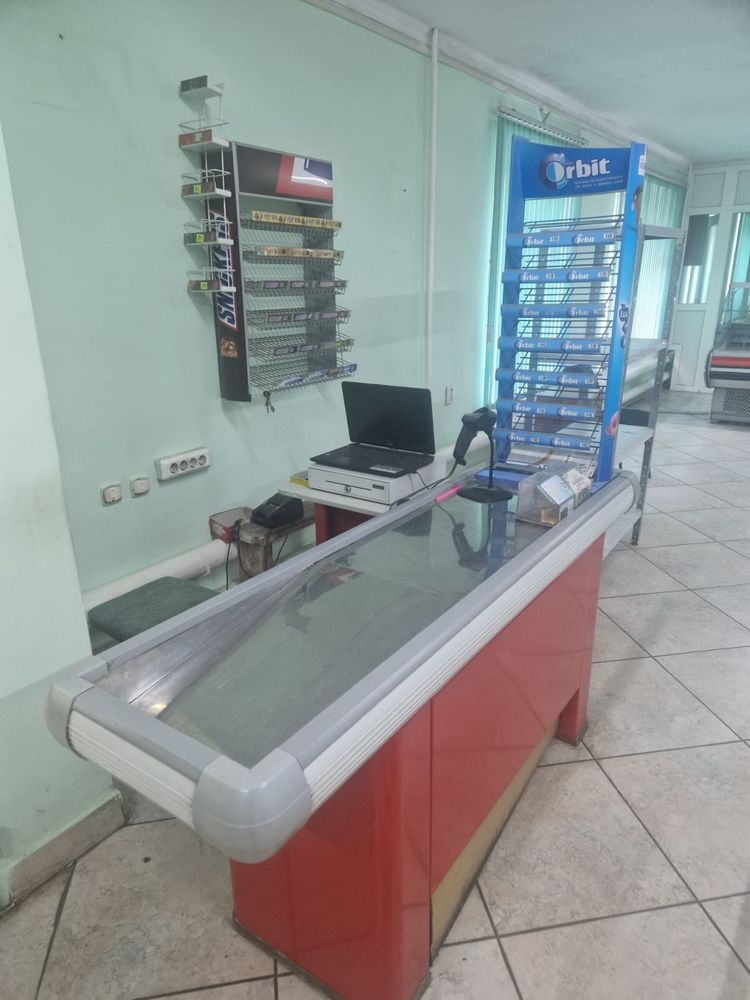Продается кассовый бокс с электронными весами и ноутбуком