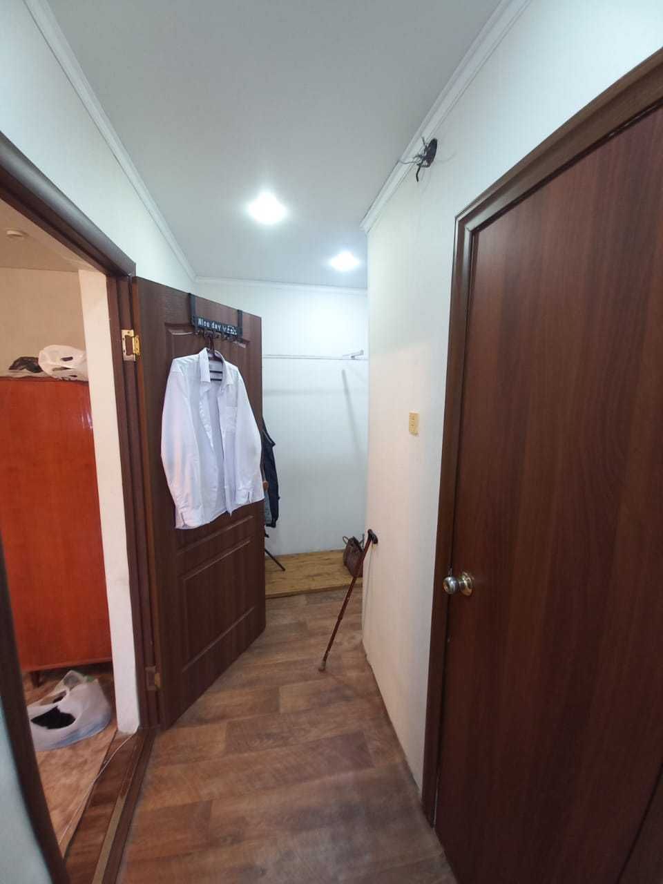 Продаётся 1 ком квартира мкр Строитель