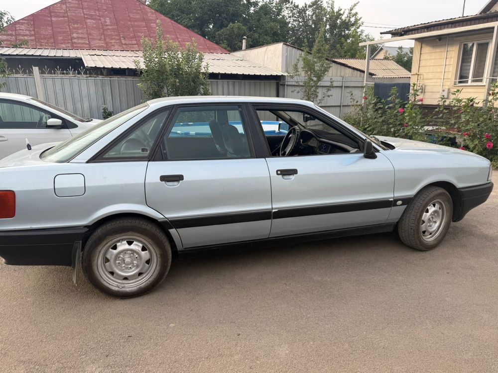 Продам автомобиль Аudi 80