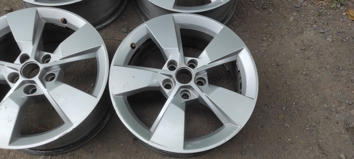 Комплект оригинальных дисков R17_5*112_et45_7j. Skoda. Vw. Audi.