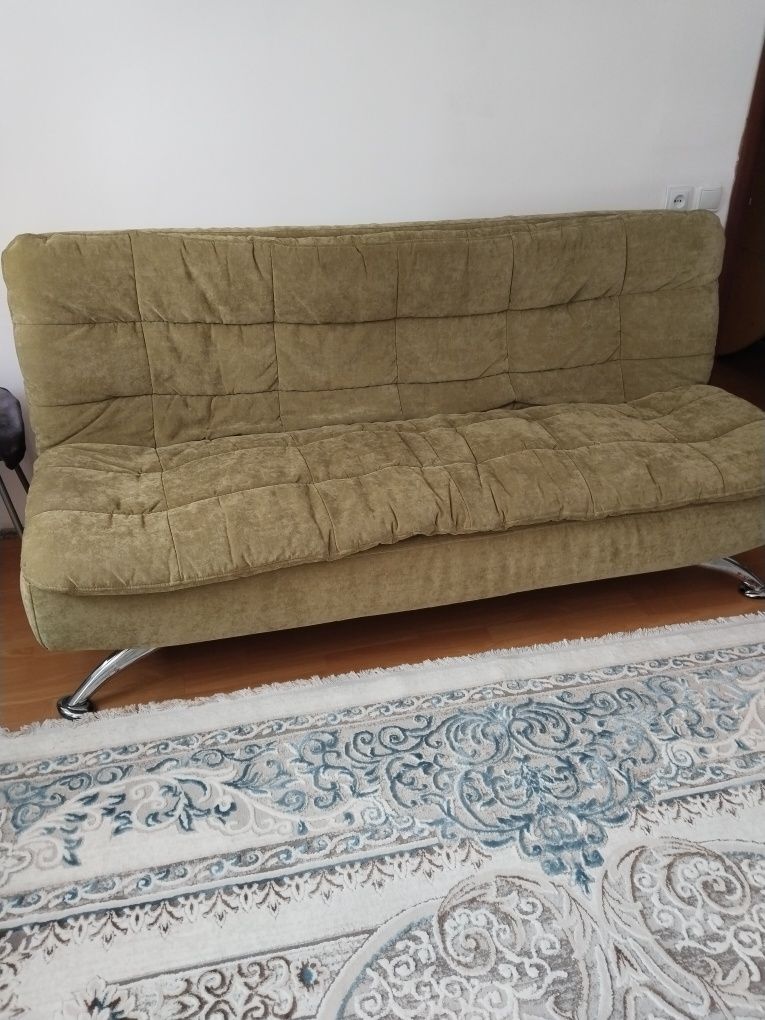 Продам книжку диван