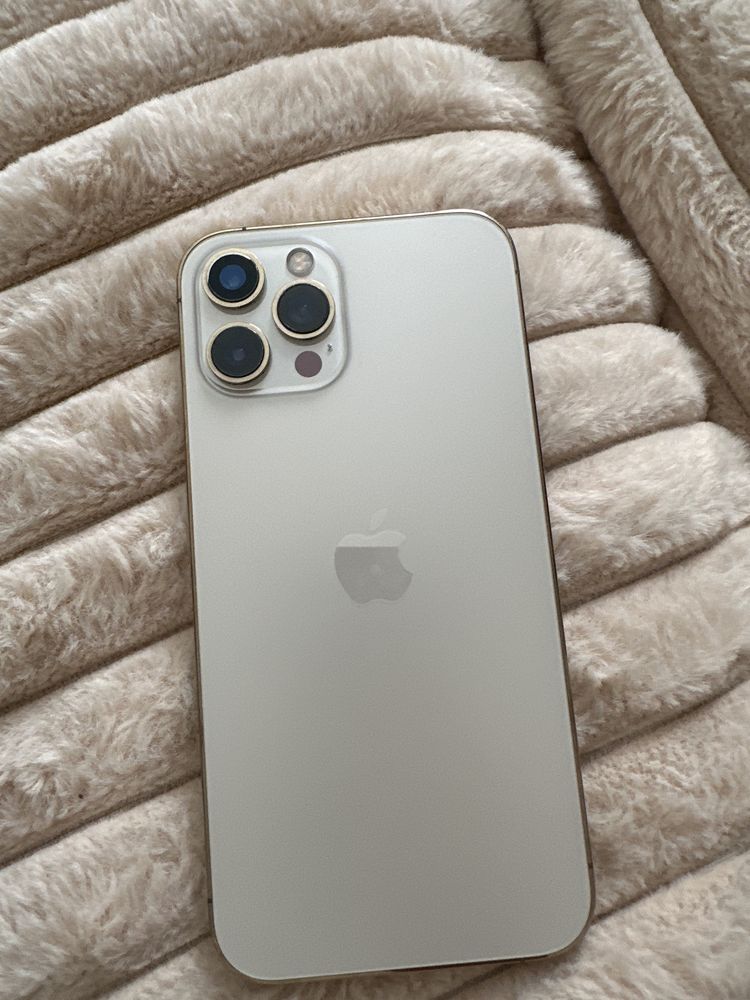 Продам iphone 12 pro max б/у