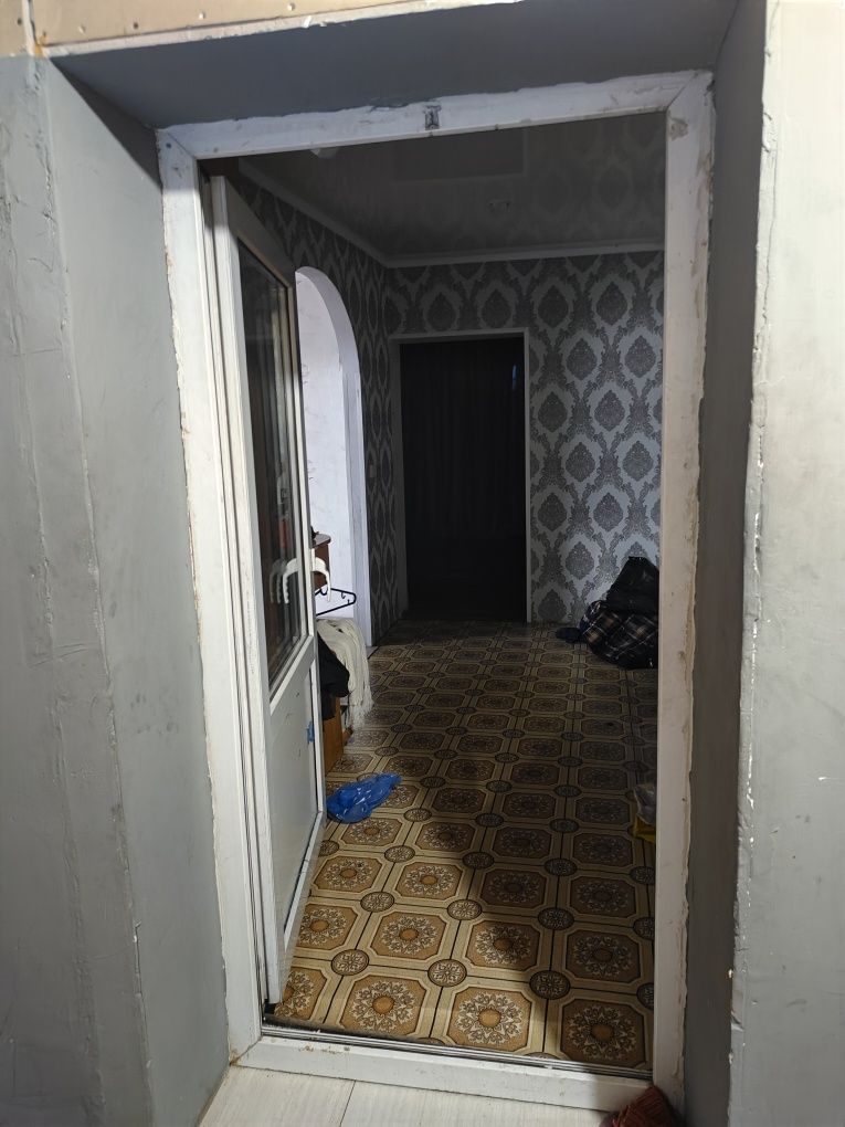 Продам дом находится в городе 1дачи по Кутузова..120кв  6сот звоните