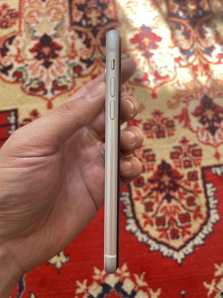 Айфон XR white идеал.