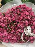 свежие букет роз. ( кусковые розы 200 шт , красные розы 100шт.
