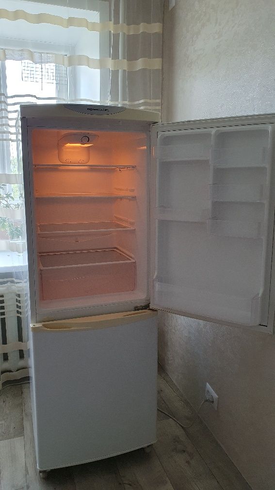 Продам холодильник б/у