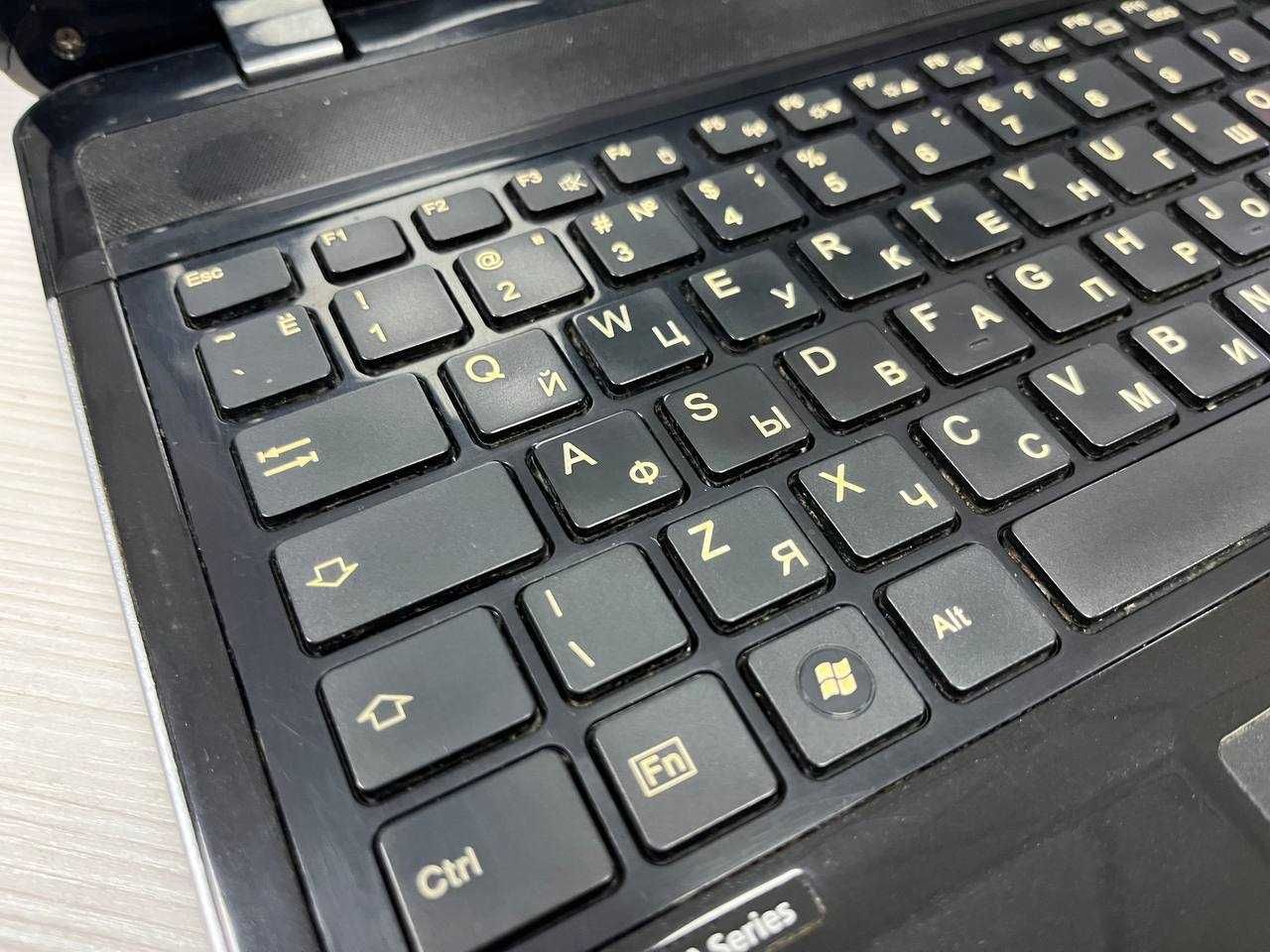 Fujitsu Core i5/озу 4гб/SSD 128/HDd 120/2.40ghz Для офиса