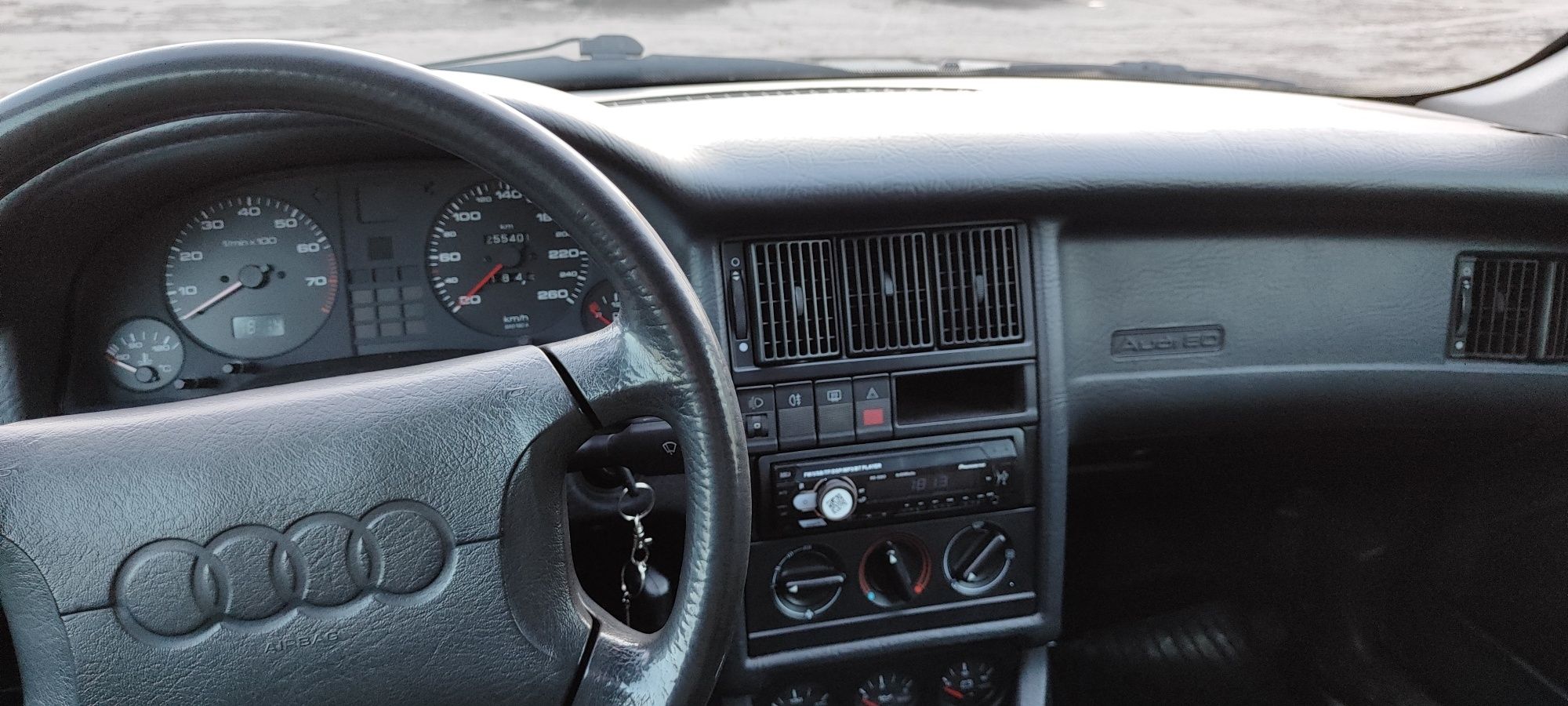 Продаю Audi 80 B4 1994