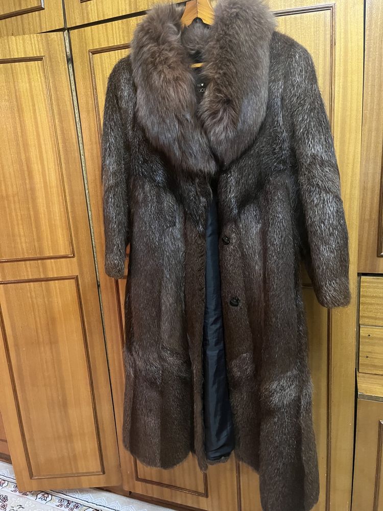 Продам натуральную шубу