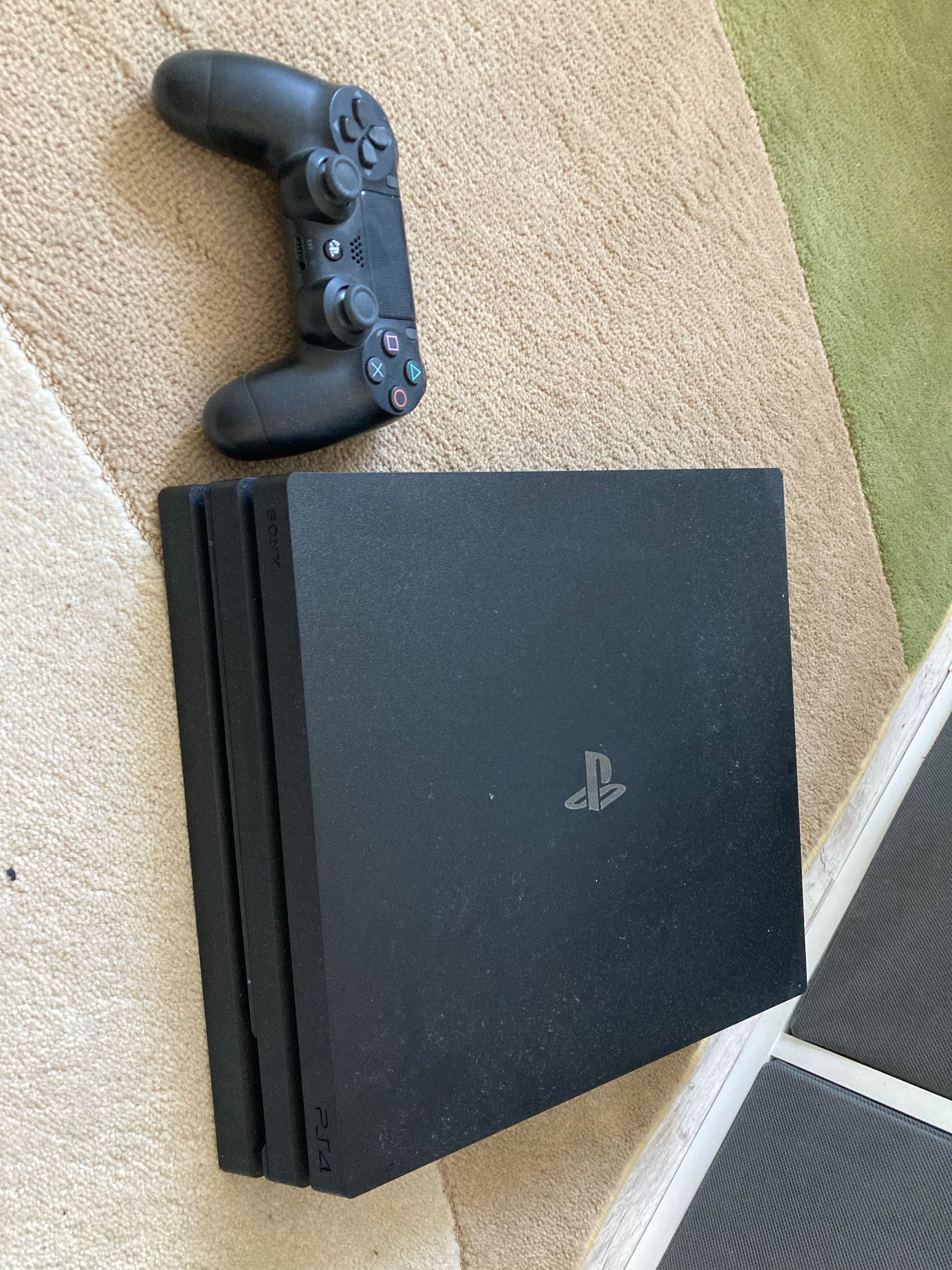 Продам приставку Сони Плейстейшн Про 4/SonyPlaystation 4 Pro/Ps4 Pro