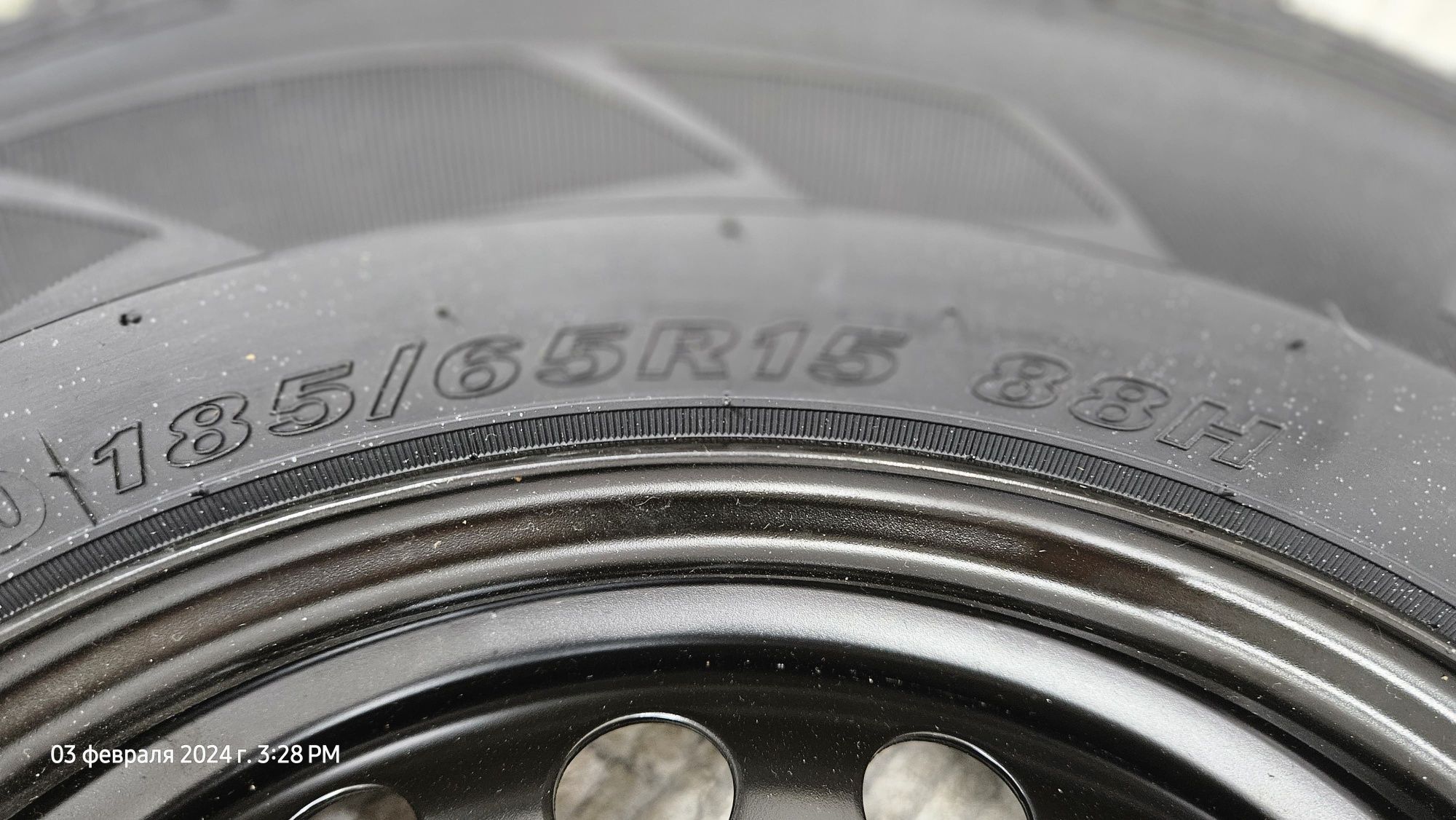 Колесо (1 штука) в сборе диск с шиной NEXEN 185/65 новая R15
