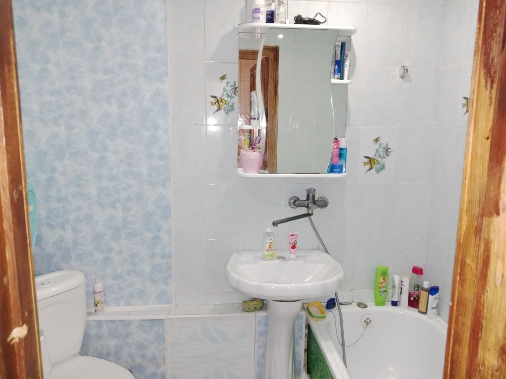 Продам 2х комнатную квартиру в 18мкр.