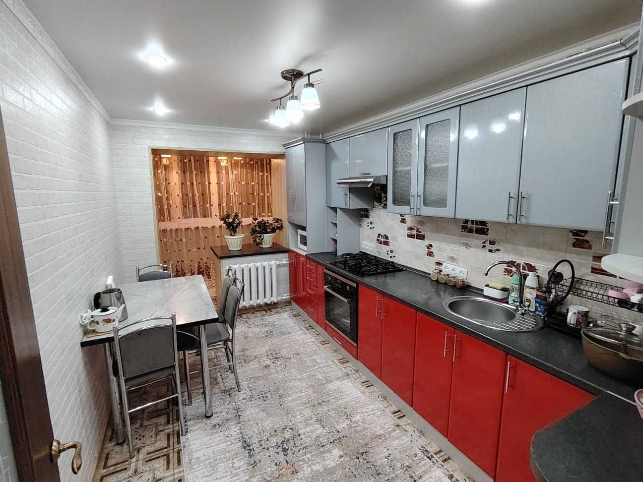 Продам 4к НОВОСТРОЙКУ 106 м.кв.с ремонтом и мебелью!!!
