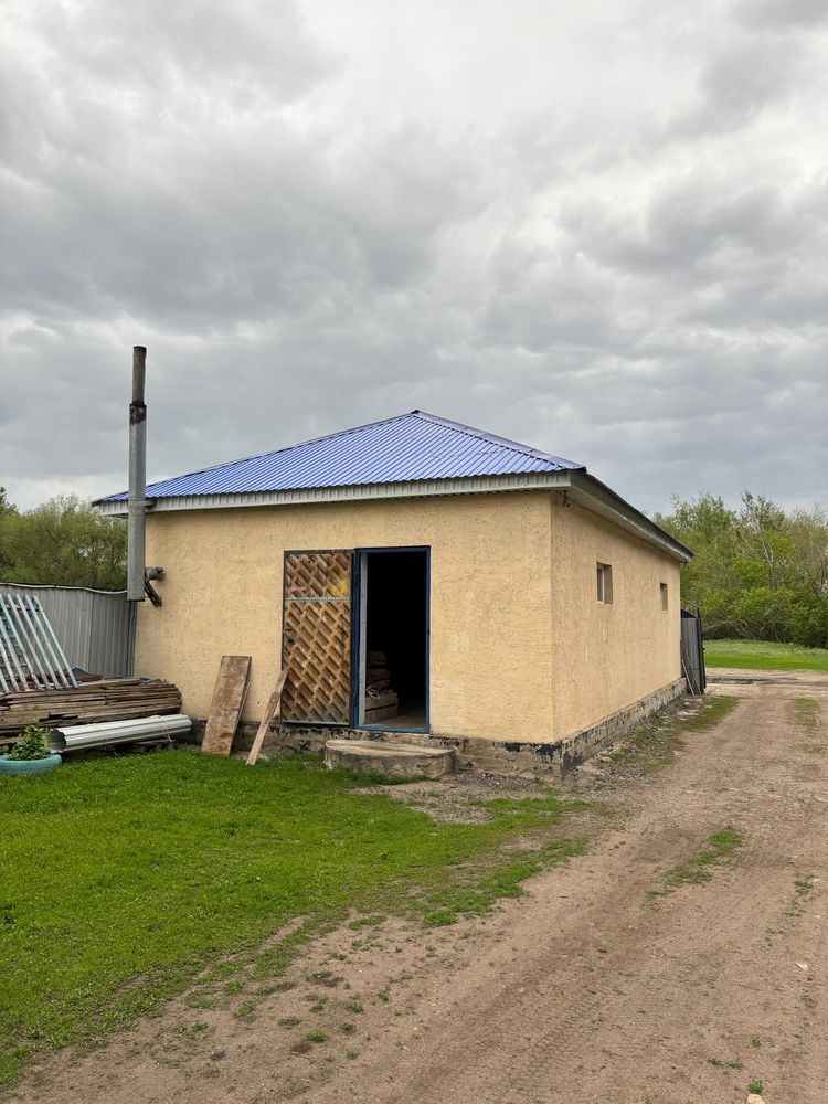 Продам или обменяю на 2-х или 3-х, отдельно стоящий дом, в пос. Акжар