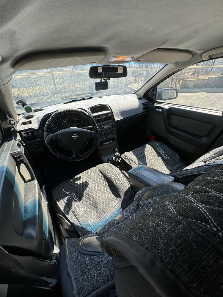 Opel Astra G 1.6 8-клапанный мотор Инжектор