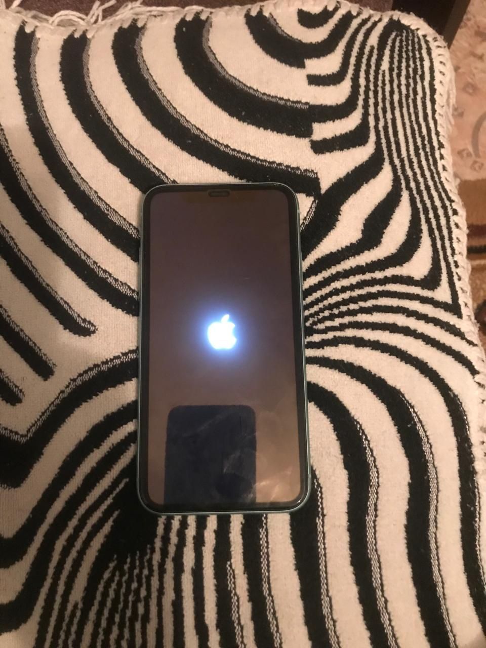 iPhone 11 продам