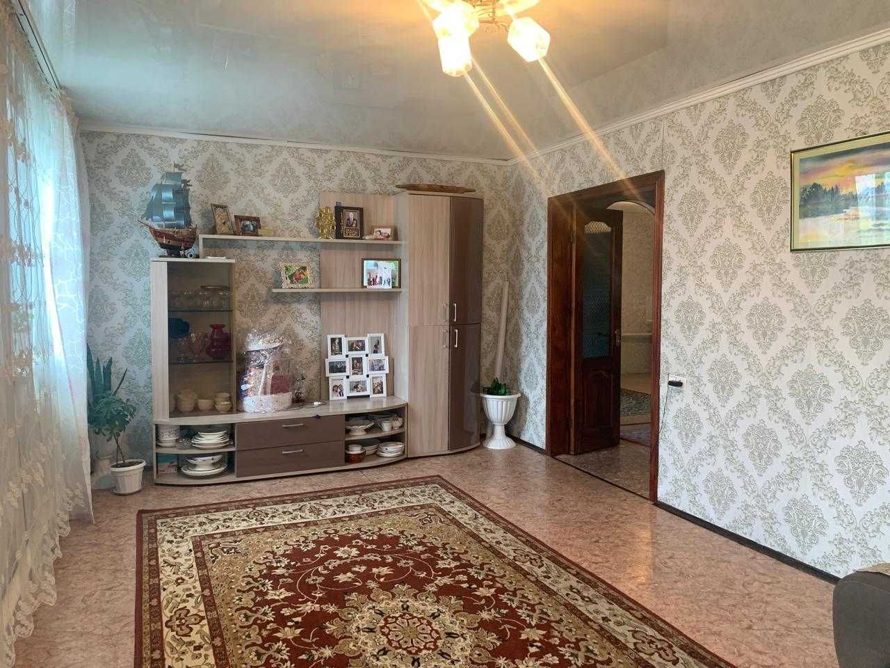 Продам 4-комн шпальный дом в Береке