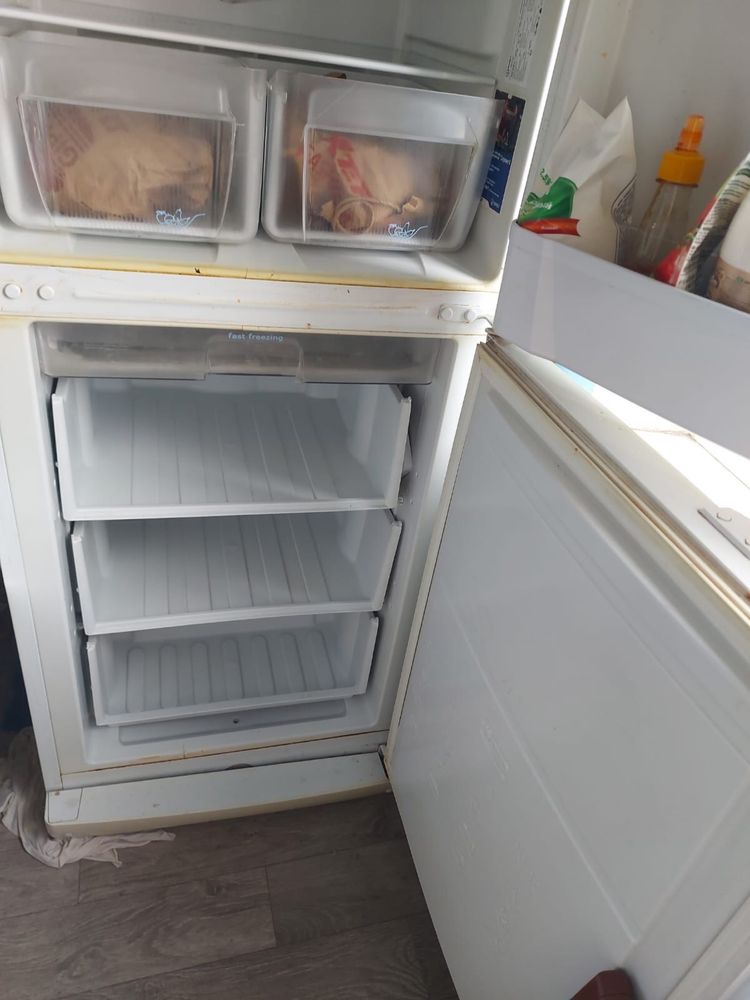 Продам холодильник