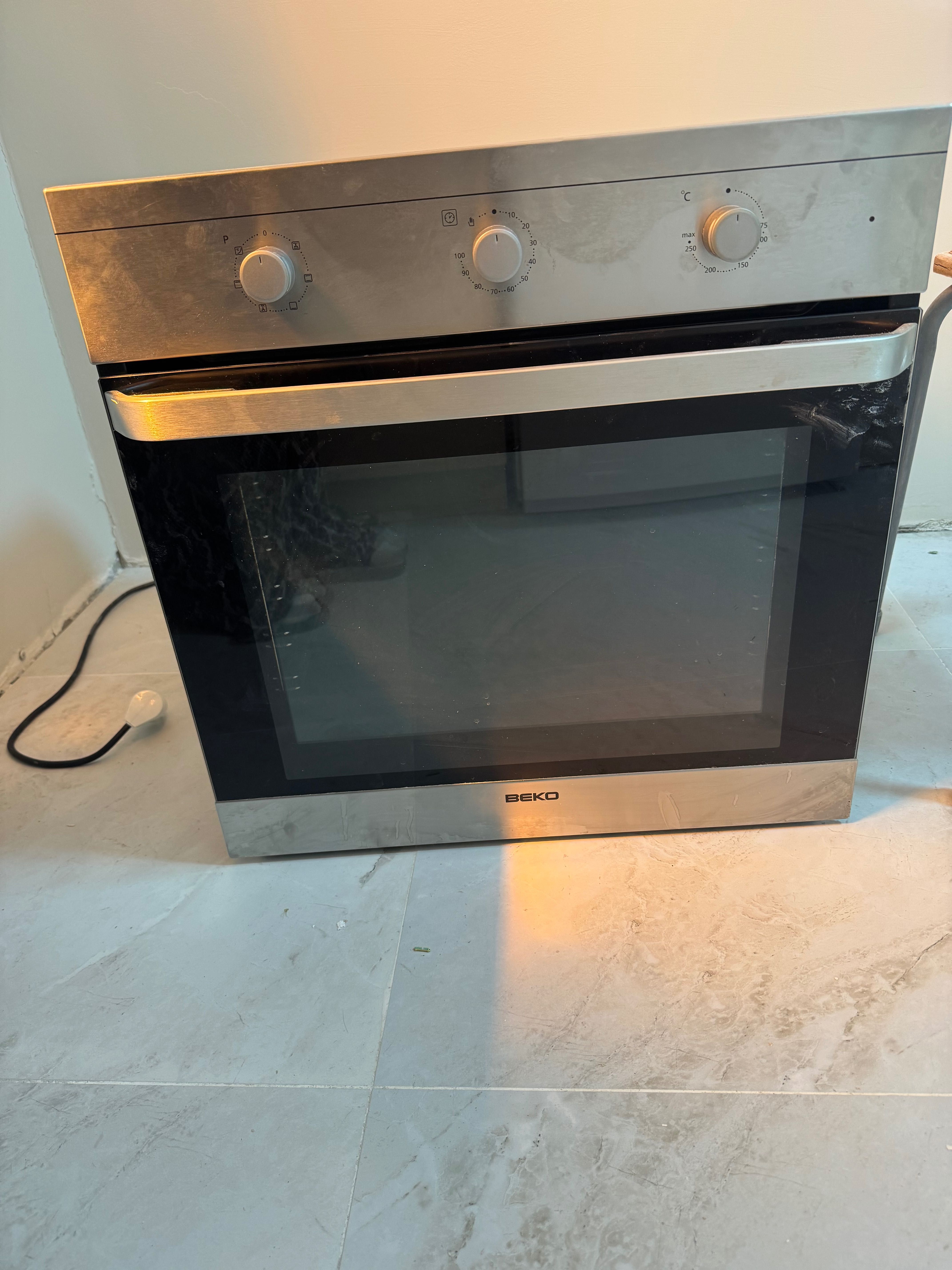 Духовка встраиваемая Beko в хорошем состоянии