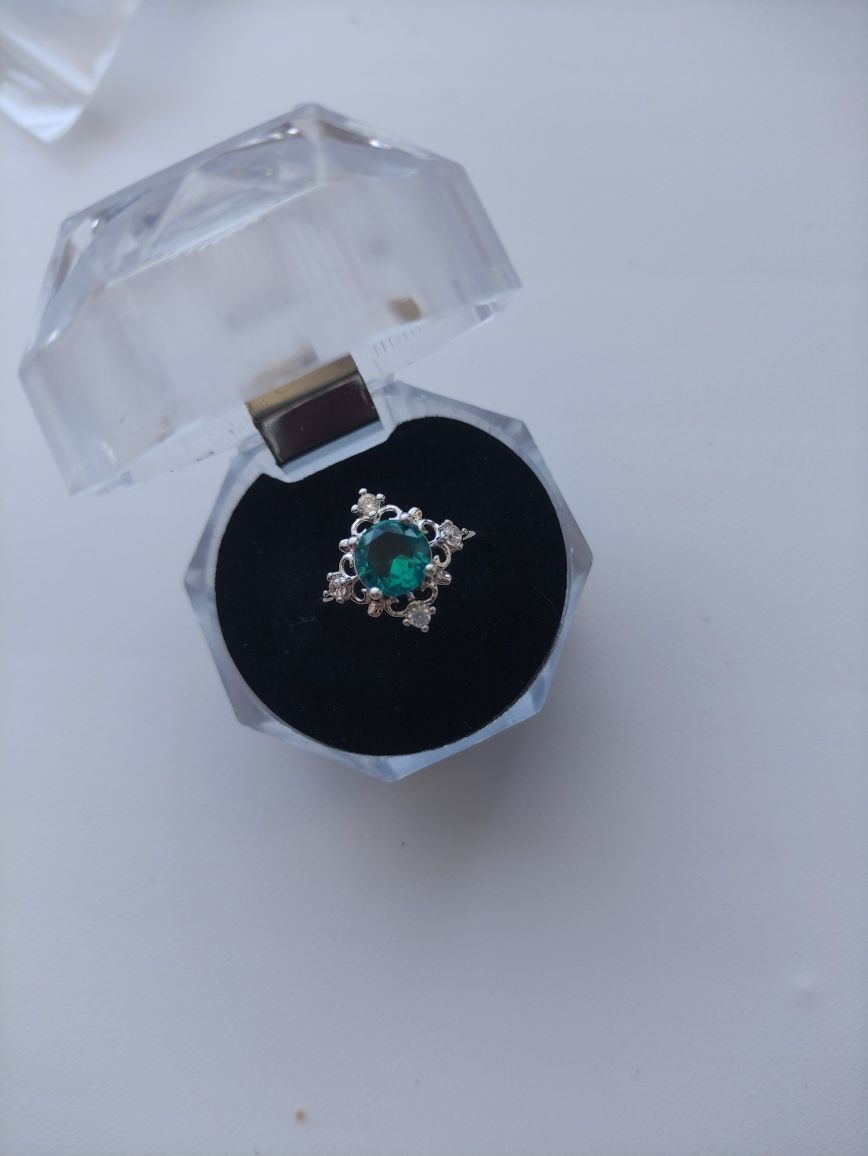 Продам серебряные кольца