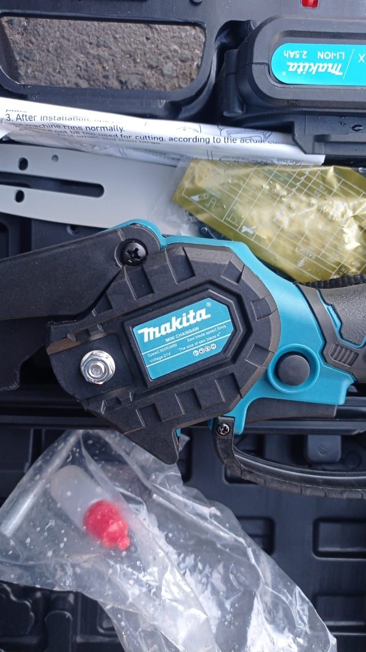 Сучкорез      Makita