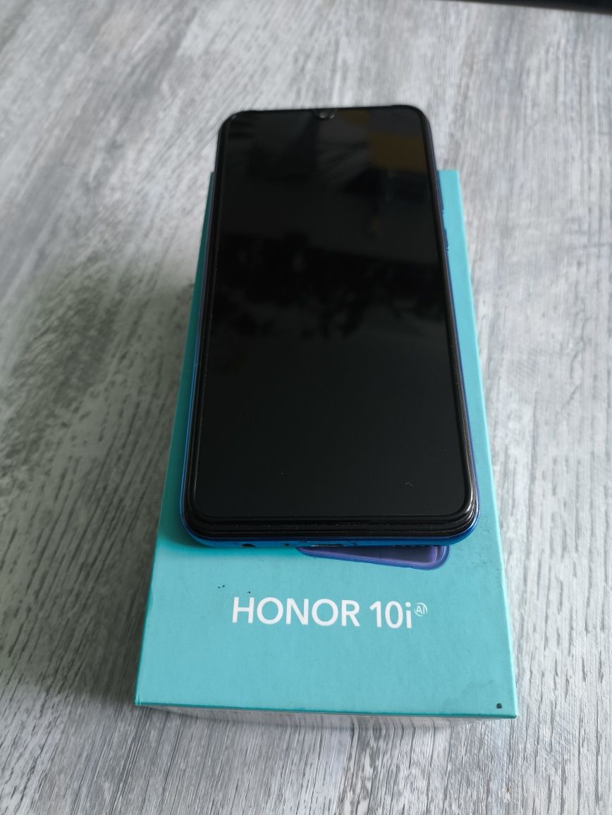 Смартфон HONOR 10I