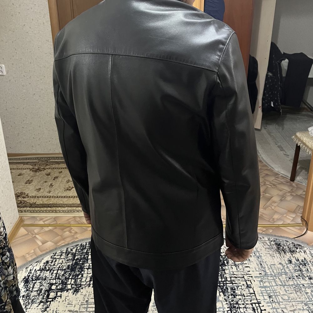 Продам натуральную кожанку