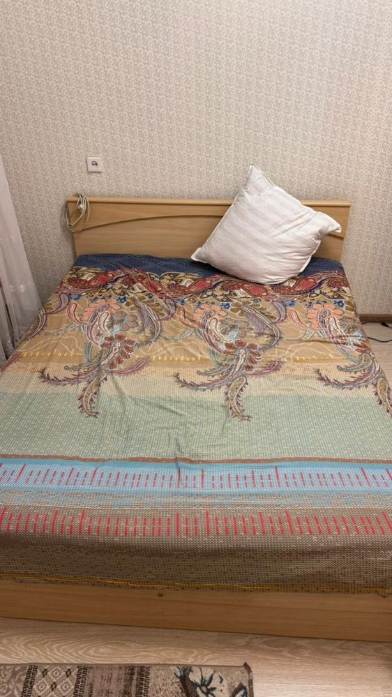 Двухспальная кровать