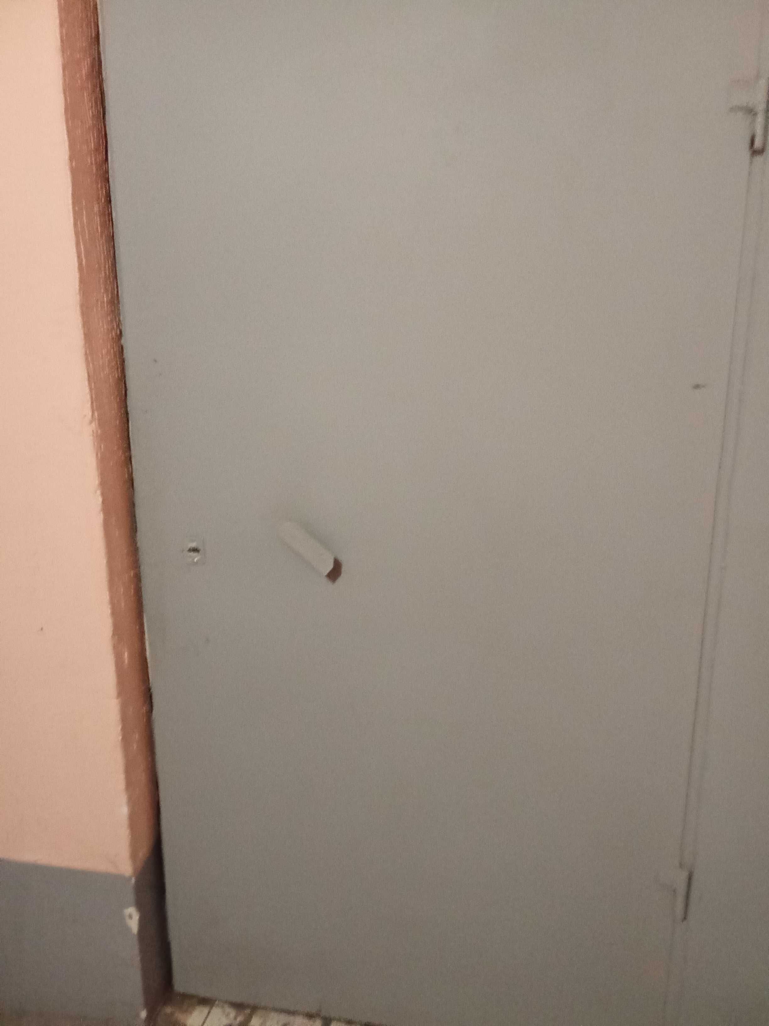 Продаётся 2-х комн. квартира  на Юго-Востоке по ул. пр. Шахтёров д.70