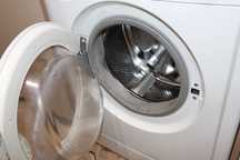 Продам стиральную машину Indesit