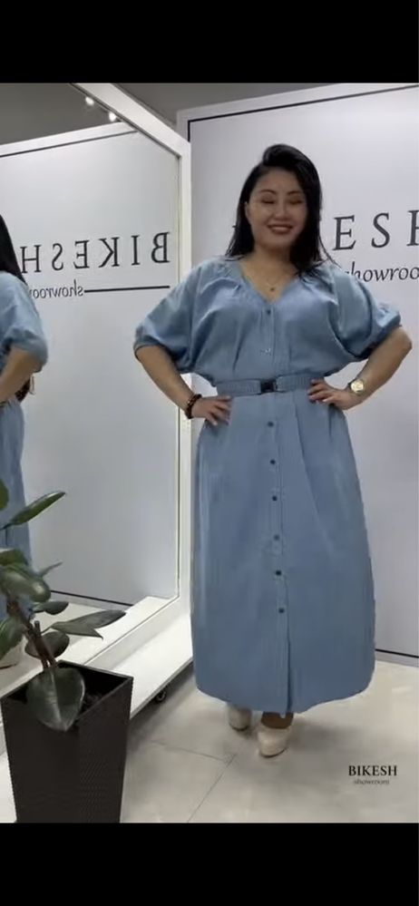 Продам шикарное джинсовое платье