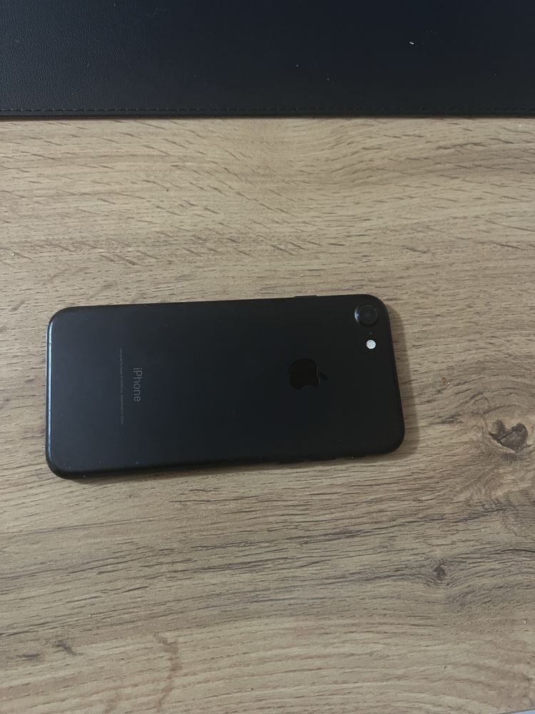 Продаю iPhone 7 32gb