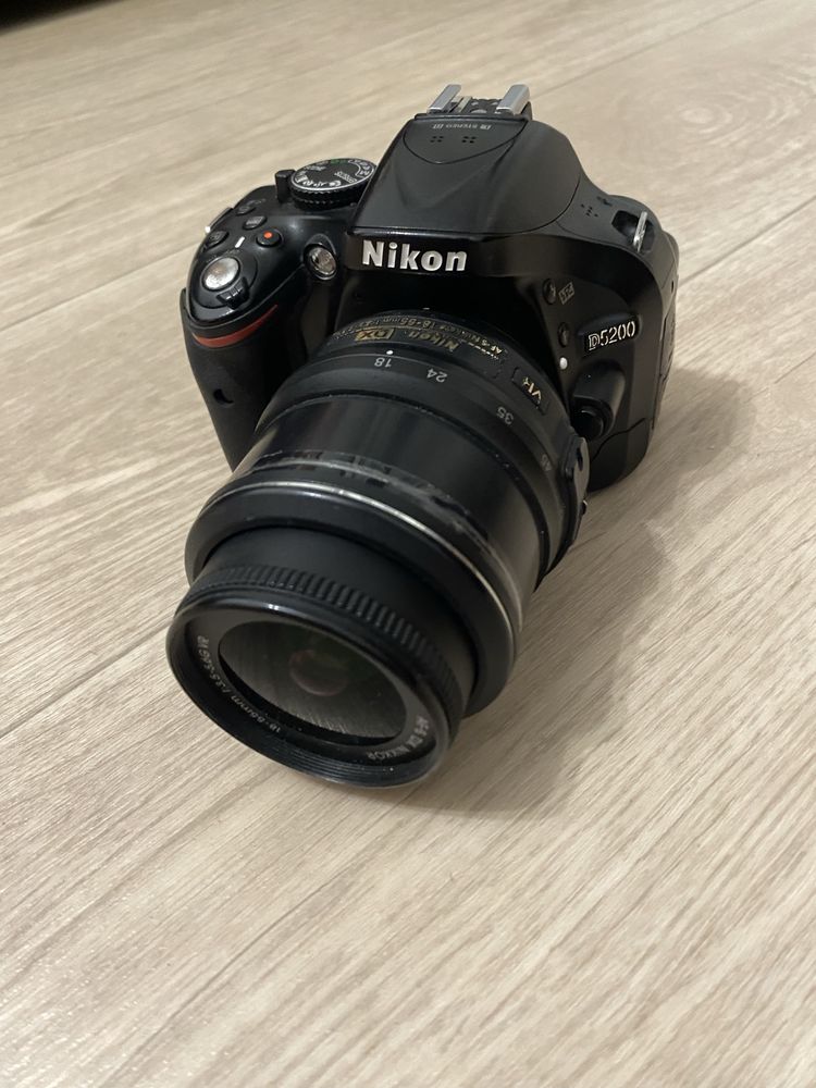 Продам фотоаппарат Никон D5200