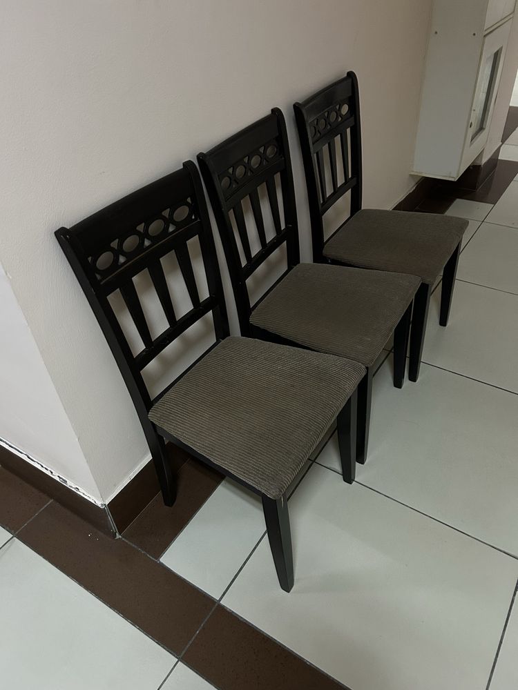 Продам Стулья не новые