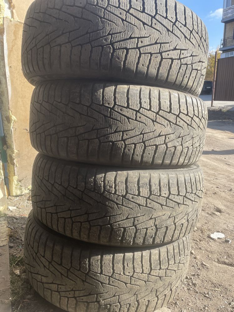 Зимние шины в продаже, состояние хорошее
