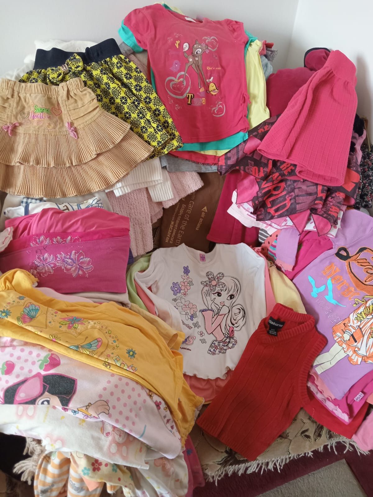 Детские девочковые вещи на 4-14 лет: жилеты, кофточки, юбочки и др.