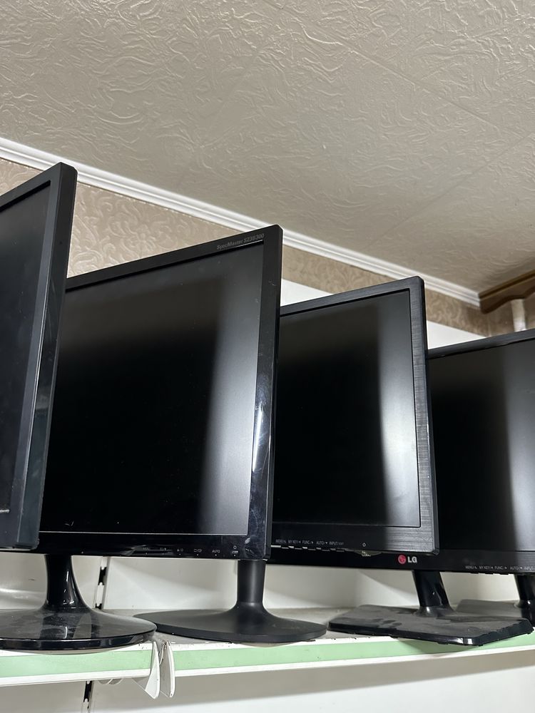 Монитор LG, Samung, Dell