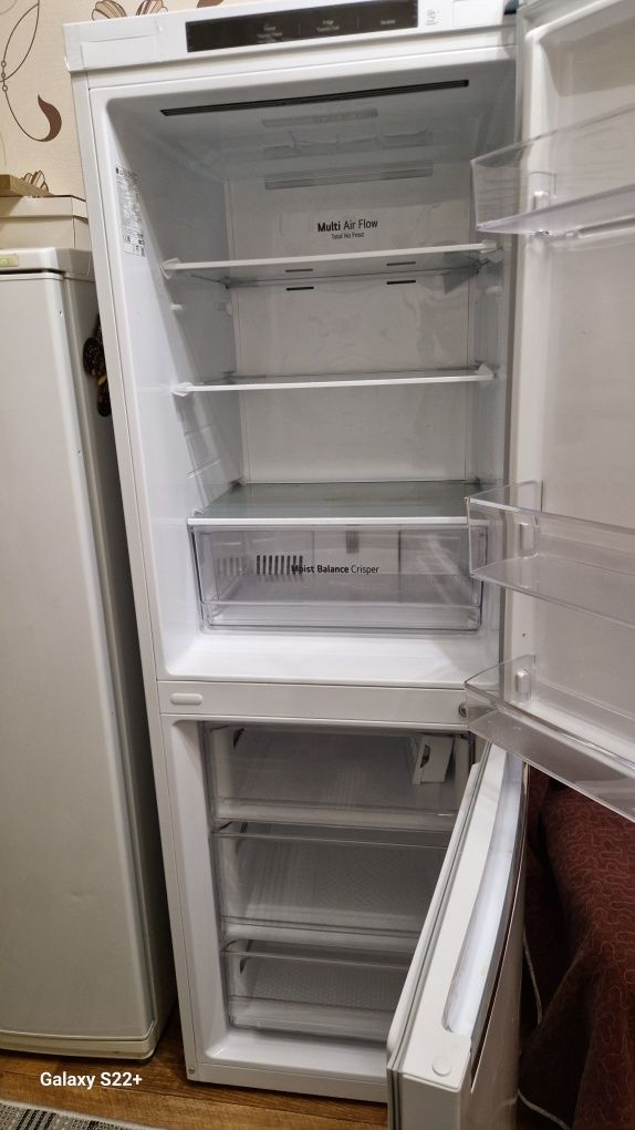 Продам холодильник LG