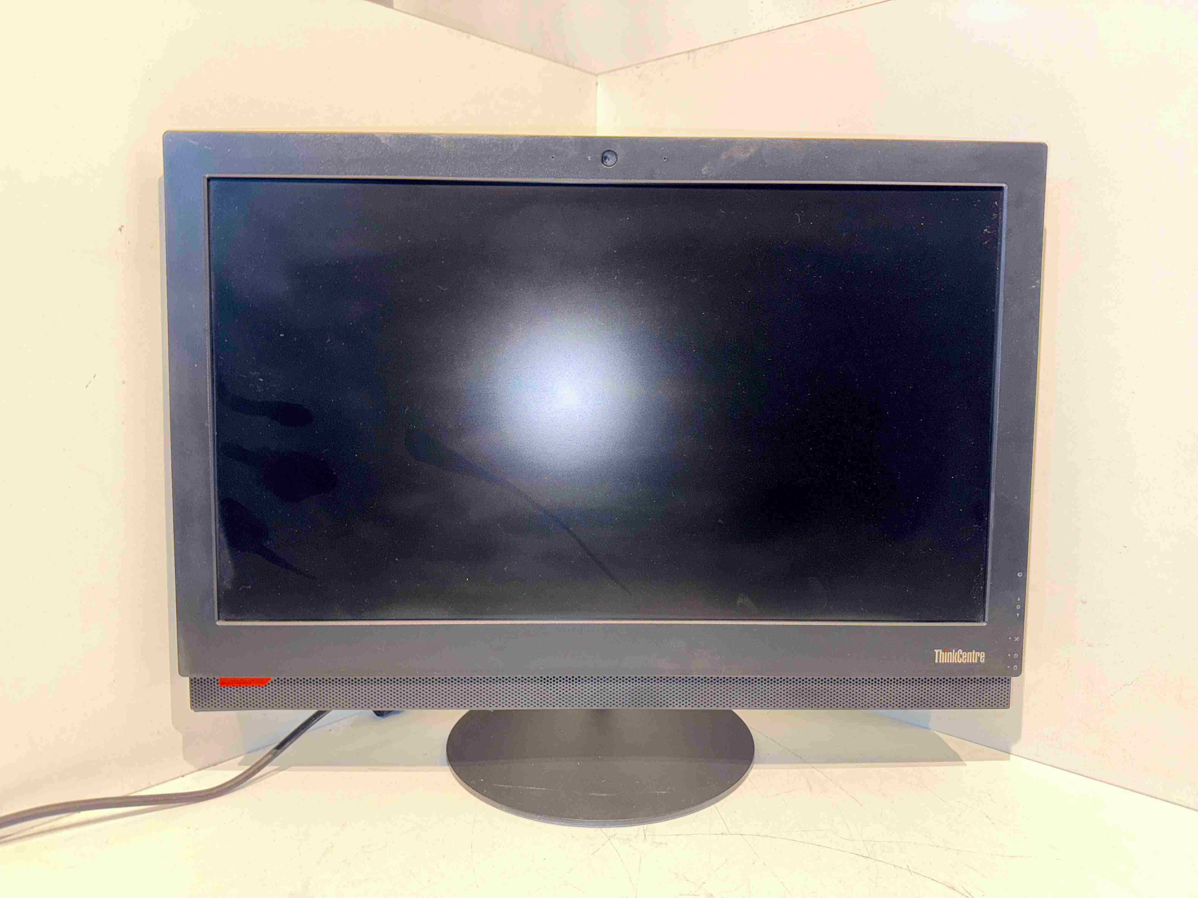 23,8" Моноблок Lenovo m910z (1920x1080, i5-6500 /DDR4 8 ГБ/ SSD 240 ГБ