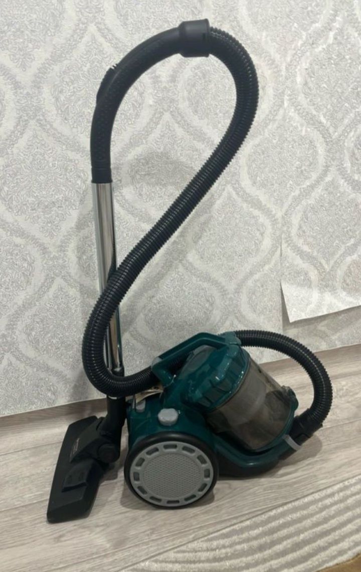Продам пылесос vitek 8137. Пользлвался неделю и всё. Пишите на ватсап
