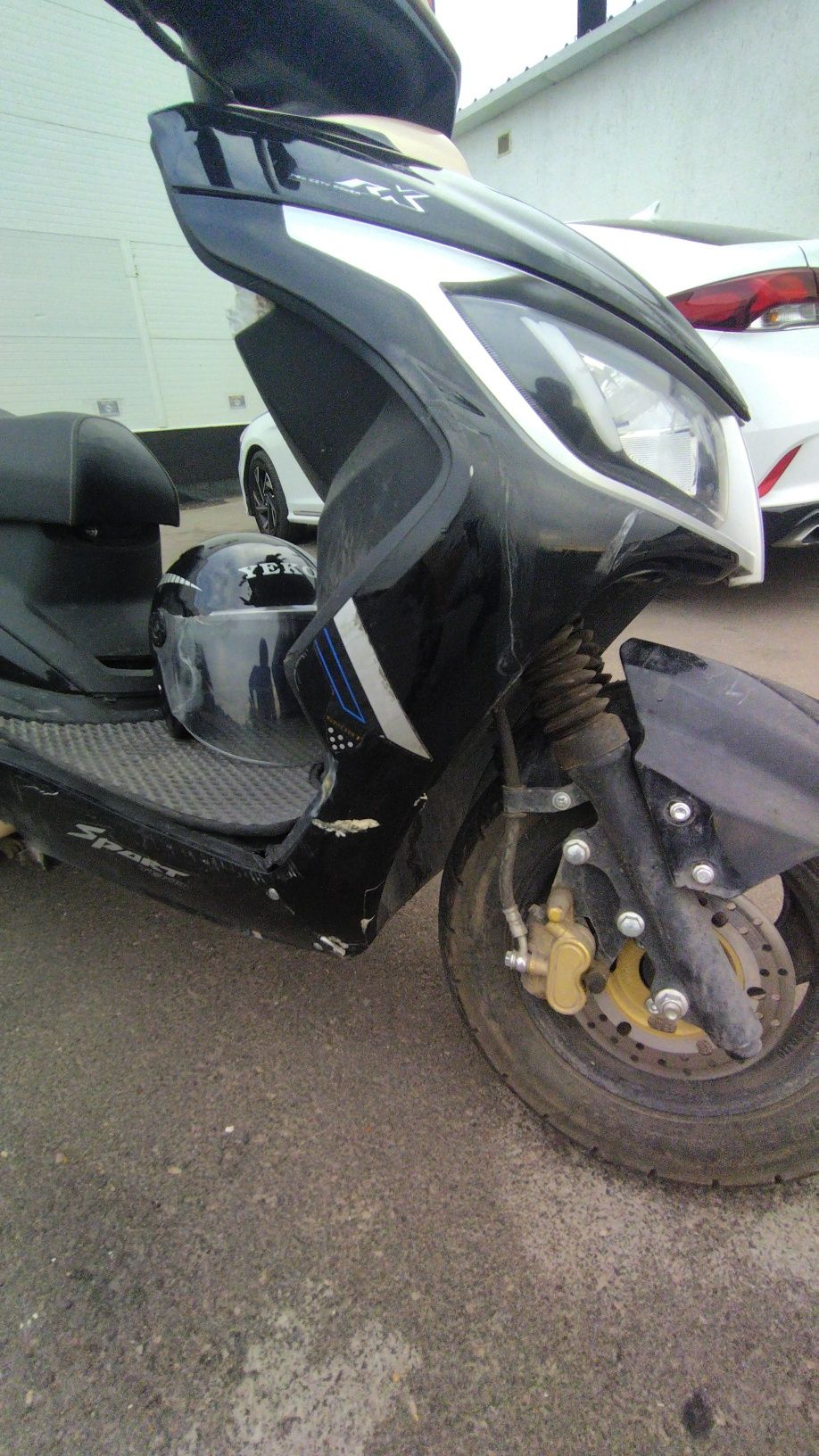Продается мопед Yeko M8