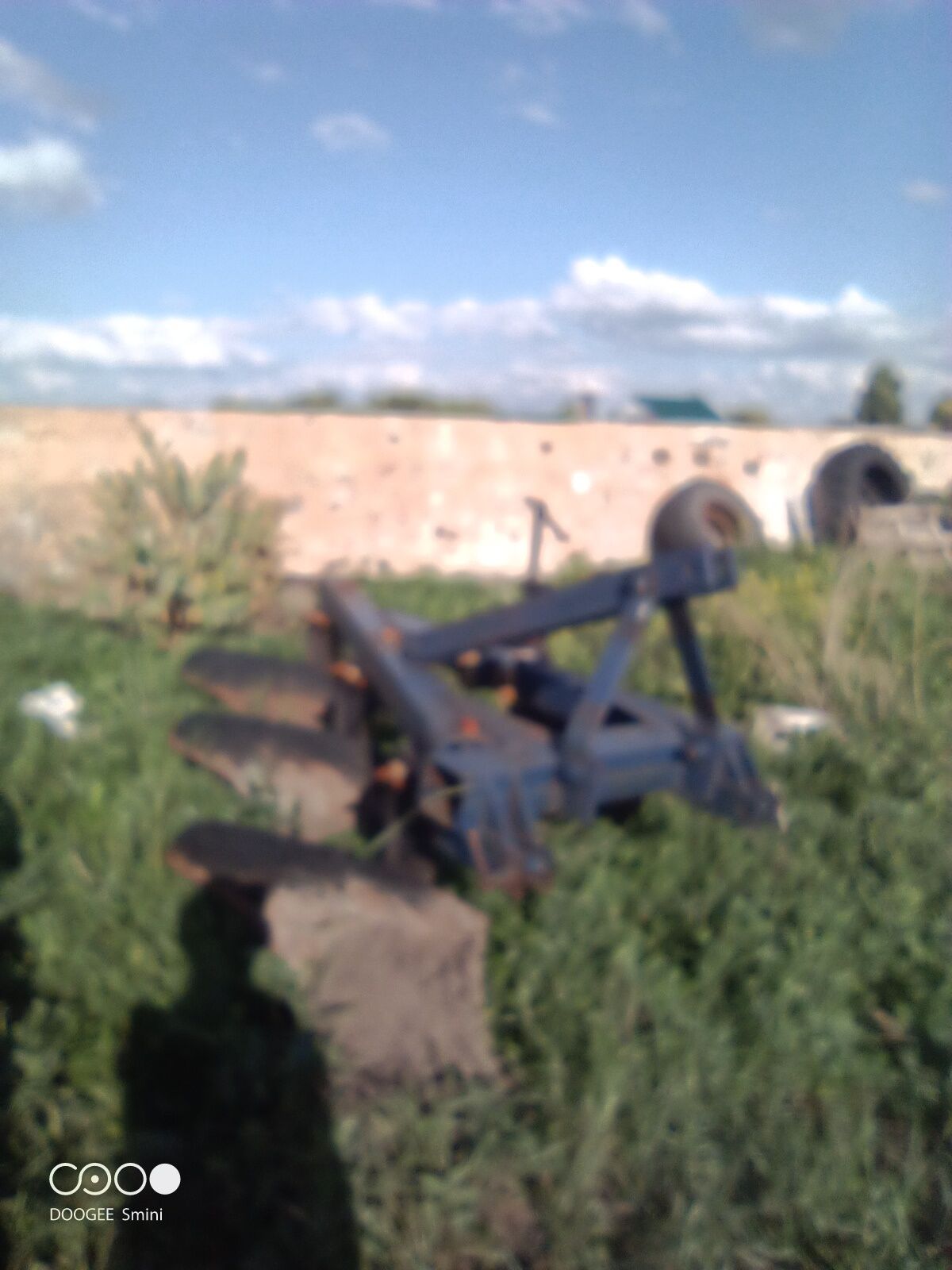 Продам сельхозтехника плуг