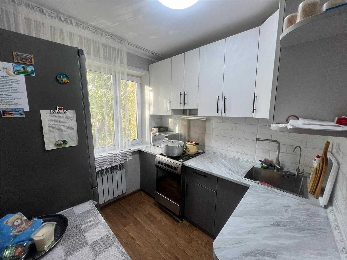 3 комн по пр. Республики 28, 3/5 этаж с ремонтом и мебелью!