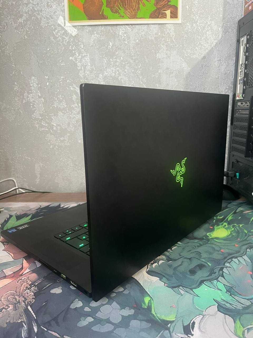 Razer Blade 17.3" (Intel i7-12800H/16GB/1TB SSD/RTX 3060) & Charger