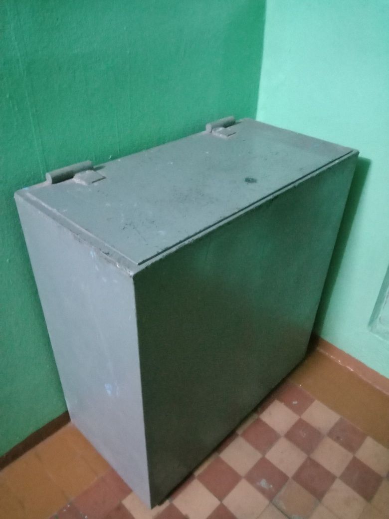 Ящик металлический